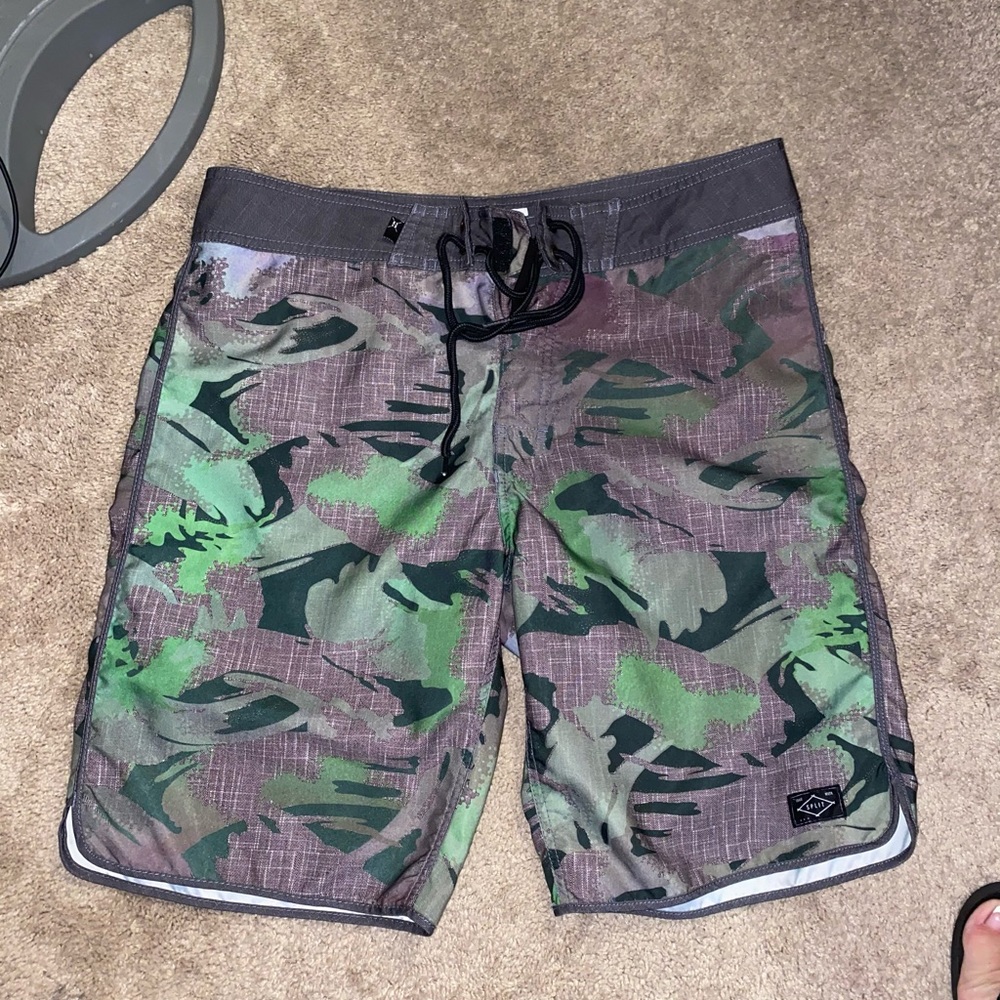 Split board shorts size 34